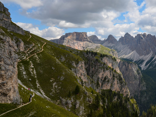 Self-guided Dolomites Dayhikes | Alpinehikers