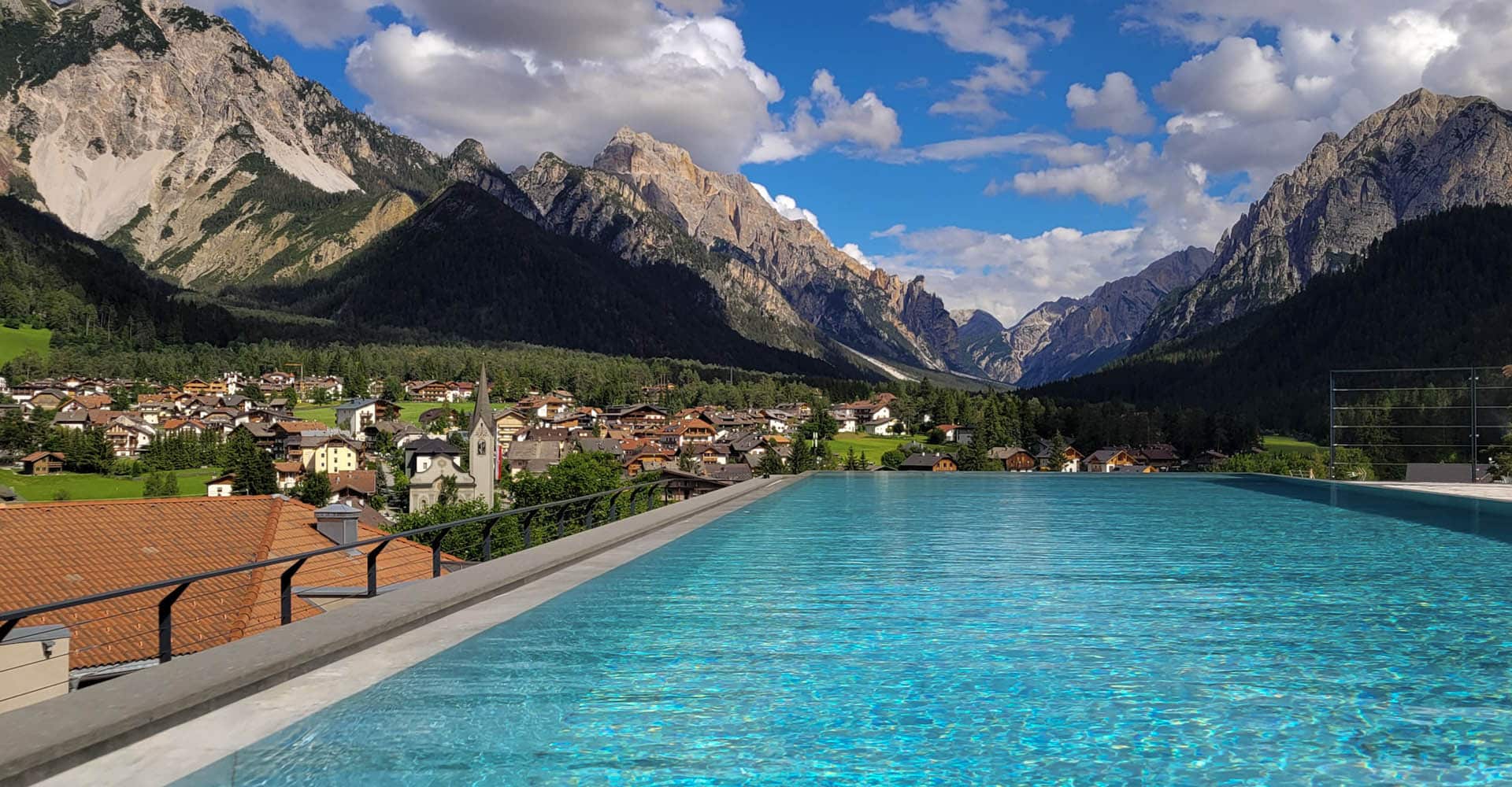 Infinity pool Hotel Excelsior San Vigilio Dolomites